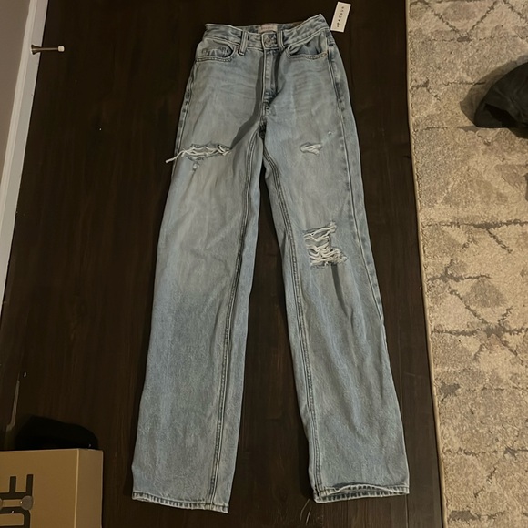 PacSun Denim - Brand new PacSun Light Indigo Ripped '90s Boyfriend Jeans/size 23